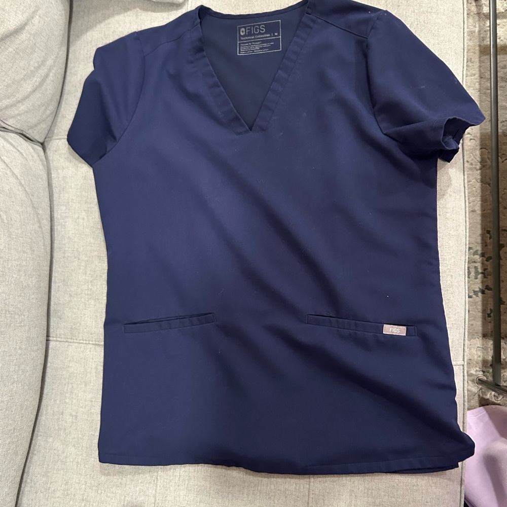Figs casma 3 pocket scrub top size m
